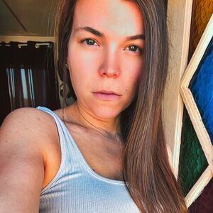 Meet your Posher, Cara